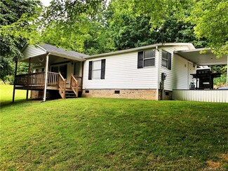 172 Rocky Top Rd, Zirconia, NC 28790