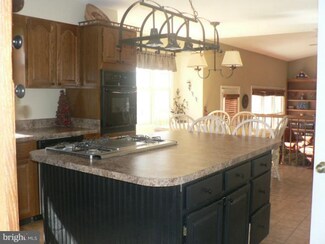 9287 Mountjoy Rd, Marshall, VA 20115