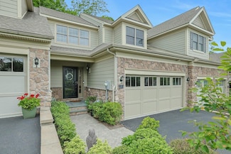 10 Bonham Ln, Cortlandt, NY 10567