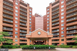2230 George C Marshall Dr Unit 512, Falls Church, VA 22043