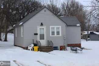 215 E L St, Forest City, IA 50436