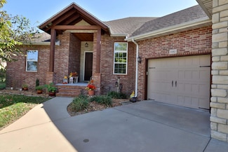 1102 N Arlington, Nixa, MO 65714