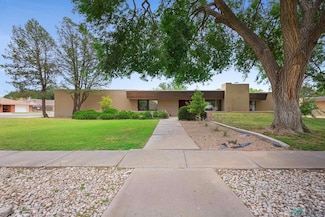 2517 Coronado Dr, Roswell, NM 88201