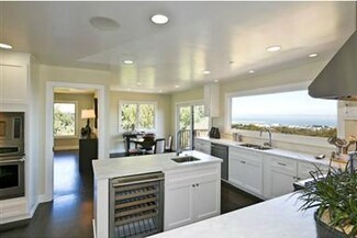 2980 Privet Dr, Hillsborough, CA 94010