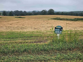 L11 Lucas Ln, Sun Prairie, WI 53590