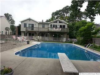 524 Magnolia Ave, Brielle, NJ 08730