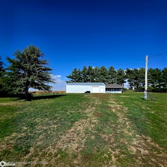 2351 267th St, Oskaloosa, IA 52577