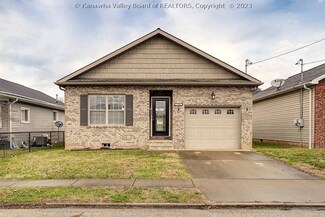 1226 Lightner Ave, Dunbar, WV 25064