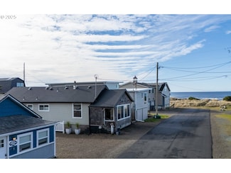 128 NW 20th Ave, Rockaway Beach, OR 97136