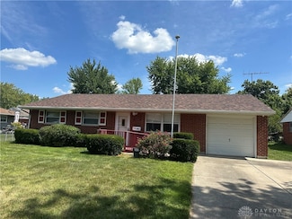 202 Morning Glory Ln, Englewood, OH 45322