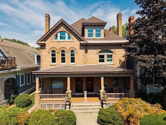 422 W 6th Ave, Columbus, OH 43201