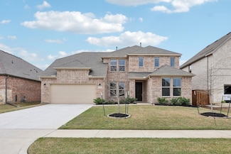 132 Laverna Ln, Lake Dallas, TX 75065
