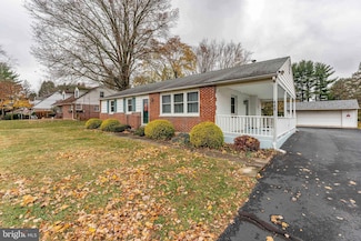 448 Schoolhouse Rd, Pottstown, PA 19465