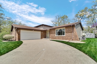 519 Hillside Dr, Dyer, IN 46311