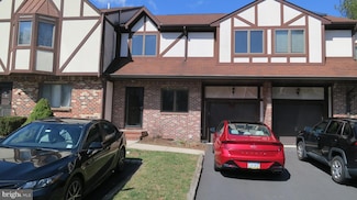 4 Boleyn Ct, Ewing, NJ 08628