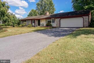 13909 Tropicana Dr, Hagerstown, MD 21742