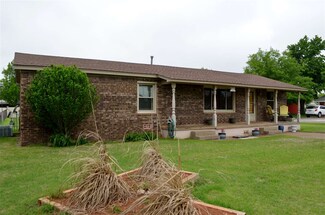 102 Huber Dr, Cyril, OK 73029