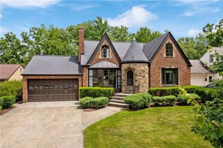5867 Queens Hwy, Parma Heights, OH 44130