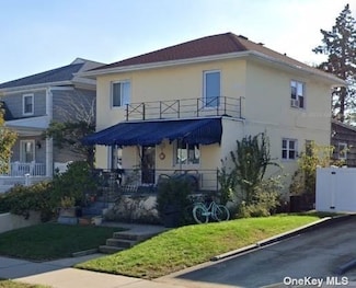 540 E State St, Long Beach, NY 11561