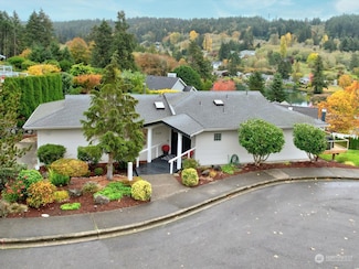 9325 Goodman Ave, Gig Harbor, WA 98332