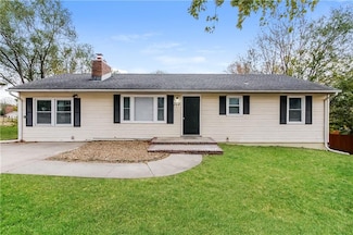 302 Clearview Dr, Pleasant Hill, MO 64080