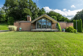 31 Gail Dr, Ellington, CT 06029