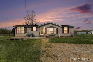 7560 County Road 681, Grand Junction, MI 49056
