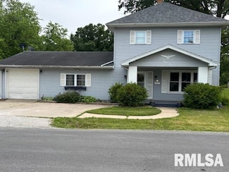 505 E Elm St, Carlinville, IL 62626