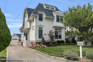 24 Park Rd, Monmouth Beach, NJ 07750