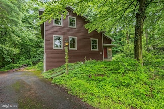 34 Birch Ave, Mount Gretna, PA 17064