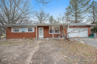 65 Hickory Nut Ln, Springfield, MI 49037