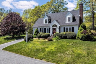 72 Rosemary Ln, Centerville, MA 02632