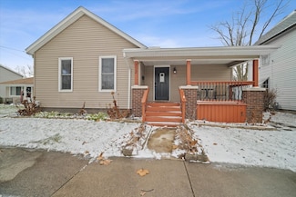 712 Ohara St, Bloomington, IL 61701
