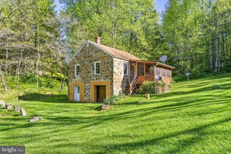 7011 Wilson Rd, Marshall, VA 20115