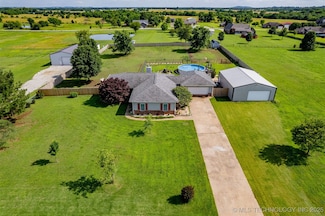 20672 E Kambrie Rd, Inola, OK 74036