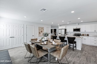 1521 E Del Rio Dr, Tempe, AZ 85282