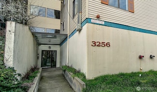 3256 SW Avalon Way Unit 203, Seattle, WA 98126