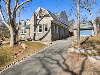 60 Phillips Ave, Rockport, MA 01966