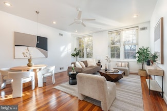 1023 Clinton St Unit 202, Philadelphia, PA 19107