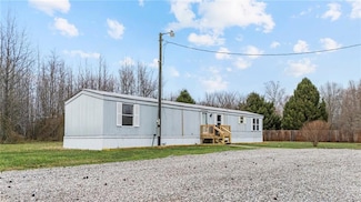 3175 E Lovers Ln, Scottsburg, IN 47170