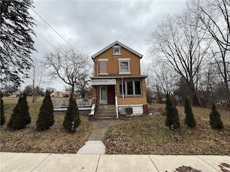 1033 Emerson Ave, Farrell, PA 16121