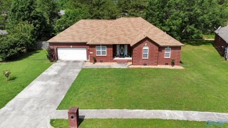 204 Chestnut Oak Cir, Owens Cross Roads, AL 35763