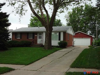 12723 B St, Omaha, NE 68144