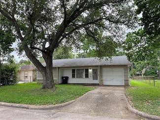 1116 Austin St, Rosenberg, TX 77471