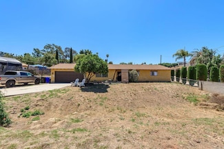 6743 Radio Dr, San Diego, CA 92114