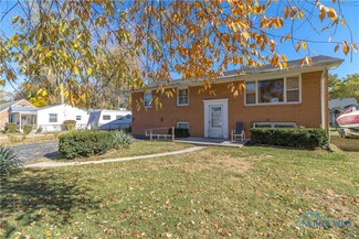 5564 Bannockburn Dr, Toledo, OH 43623