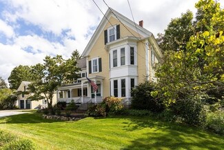 12 Heald St, Pepperell, MA 01463