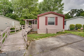 87 Cambridge Cir, Rossville, GA 30741