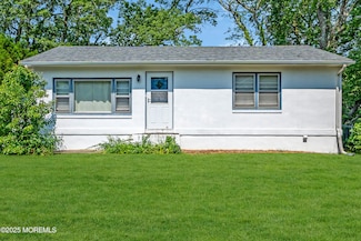 922 Briar Ave, Toms River, NJ 08753
