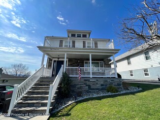 897 Scott Rd, Scranton, PA 18519